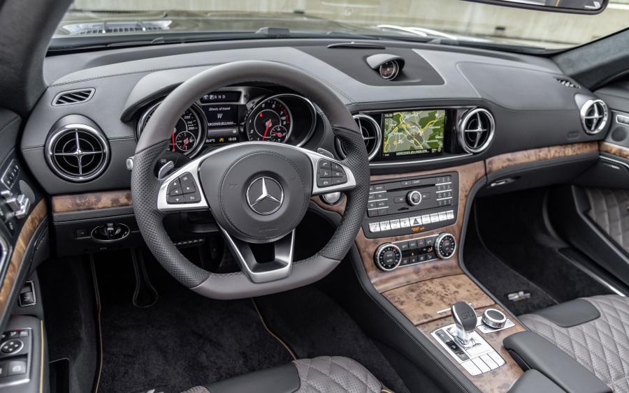 Торпедо Mercedes-Benz SL500 Grand Edition (R231) 2019 года  (WW) (фото 10 из 10)